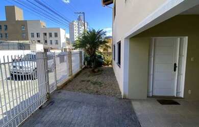 Imagem 2: Casa para venda na Vila Operária com 4 quartos, sendo 1 suíte , 238m²