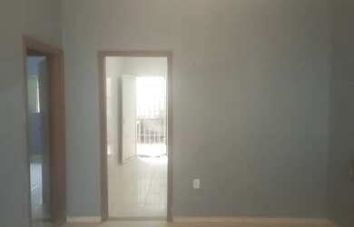 Imagem: A casa possui 5 Dormitórios, 4 Banheiros, 1 Vaga na garagem