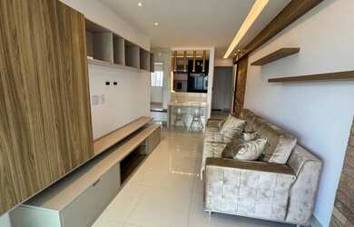 Imagem: O apartamento possui 1 Dormitório, 1 Banheiro, 1 Vaga na garagem