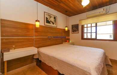 Imagem 3: Casa em Hípica. Piscina, Churrasqueira, VarandaeGuarda roupa