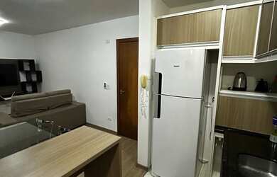 Imagem: O apartamento possui 2 Dormitórios, 1 Banheiro, 1 Vaga na garagem