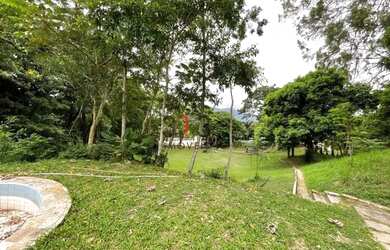 Imagem: O terreno possui 60.858m² de Área e está localizado em Jacarepaguá