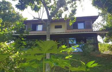 Imagem: A casa em condomínio possui 3 Dormitórios, 2 Banheiros, 1