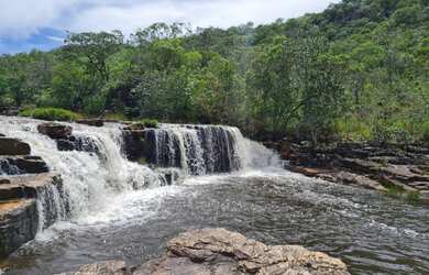 Imagem: A chácara possui 53.000m² de Área, Piscina e está localizado
