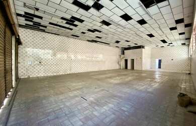 Imagem: O depósito possui 353m² de Área e está localizado em Ipiranga