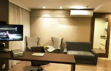 Imagem: O studio possui 1 Dormitório, 1 Banheiro, 1 Vaga na garagem