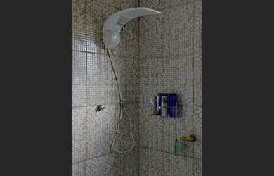 Imagem: A casa possui 2 Dormitórios, 1 Banheiro, 3 Vagas na garagem