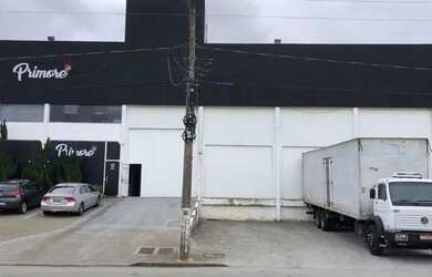 Imagem: O depósito possui 5 Vagas na garagem, 625m² de Área e Ar-condicionado