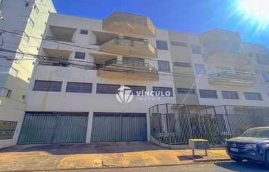 Imagem: O apartamento possui 4 Dormitórios, 3 Banheiros, 2 Vagas na