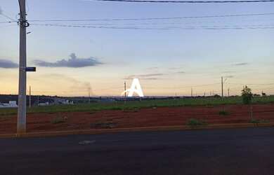 Imagem: O terreno possui 250m² de Área e está localizado em Loteamento