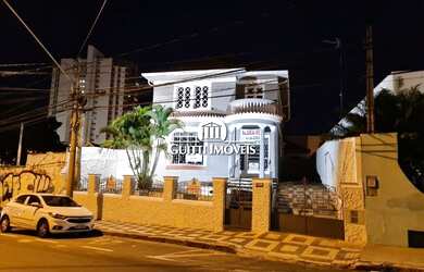 Imagem: O depósito possui 5 Vagas na garagem, 295m² de Área e está