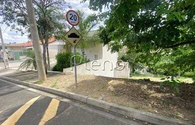 Imagem: O terreno possui 300m² de Área e está localizado em Jardim