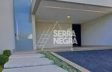 Imagem: A casa em condomínio possui 4 Dormitórios, 4 Banheiros e 300m²