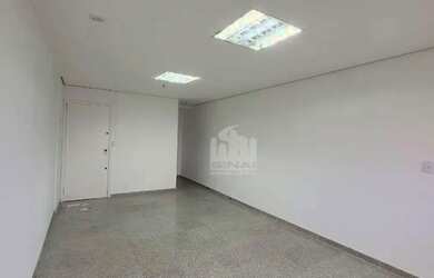 Imagem: O depósito possui 1 Vaga na garagem, 28m² de Área e está