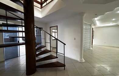 Imagem 13: Casa duplex para venda Priscila Dutra 4/4 sendo 3 suítes Lauro de Freitas