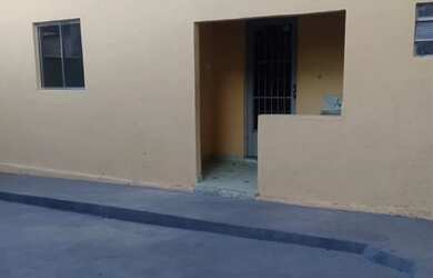 Imagem: A casa possui 1 Dormitório, 1 Banheiro e 80m² de Área e está