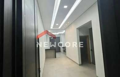 Imagem: A casa possui 3 Dormitórios, 3 Banheiros, 2 Vagas na garagem