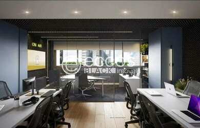 Imagem: O depósito possui 42m² de Área e está localizado em Shopping