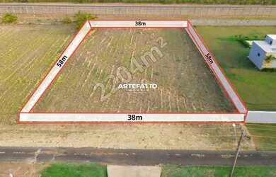 Imagem: O terreno possui 2.204m² de Área e está localizado em Cristais