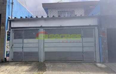 Imagem: A casa possui 3 Dormitórios, 4 Banheiros, 5 Vagas na garagem