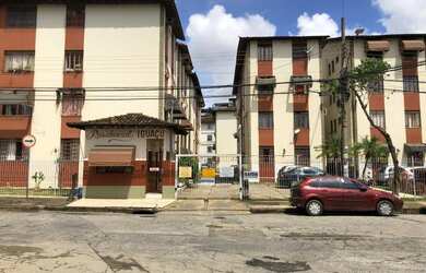 Imagem: O apartamento possui 3 Dormitórios, 1 Banheiro, 1 Vaga na garagem