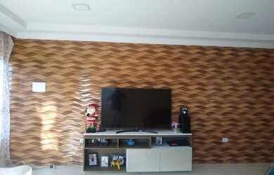 Imagem: A casa possui 4 Dormitórios, 4 Banheiros, 2 Vagas na garagem