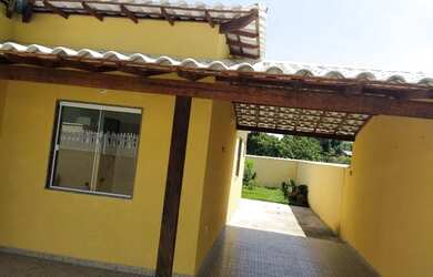 Imagem: A casa possui 2 Dormitórios, 2 Banheiros, 1 Vaga na garagem