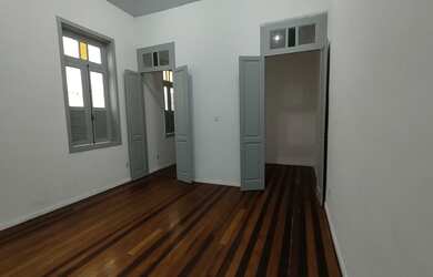 Imagem: O apartamento possui 5 Dormitórios, 2 Banheiros, 135m² de