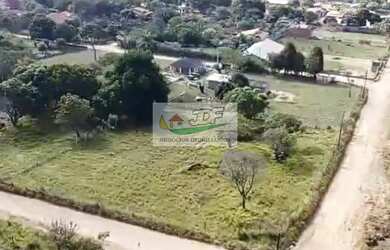 Imagem: O terreno possui 2.200m² de Área e está localizado em Vila