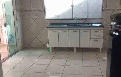 Imagem: A casa possui 2 Dormitórios, 1 Banheiro, 50m² de Área e