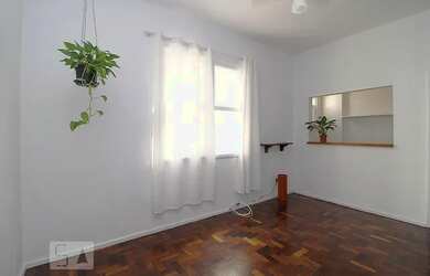 Imagem: O apartamento possui 1 Dormitório, 1 Banheiro, 40m² de Área