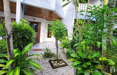 Imagem: A casa em condomínio para alugar possui 3 Dormitórios, 2 Banheiros