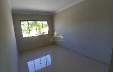 Imagem: A casa possui 2 Dormitórios, 2 Banheiros, 1 Vaga na garagem