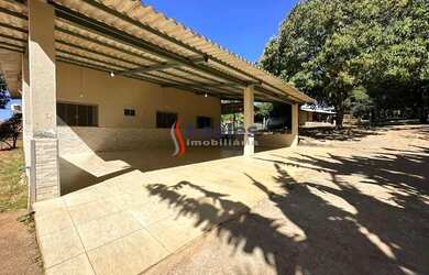 Imagem: A casa em condomínio possui 3 Dormitórios, 3 Banheiros, 5