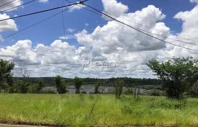 Imagem: O terreno possui 10.000m² de Área e está localizado em Betel