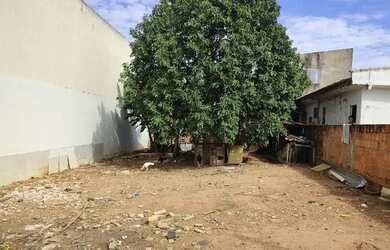 Imagem: O terreno possui 200m² de Área e está localizado em Parque