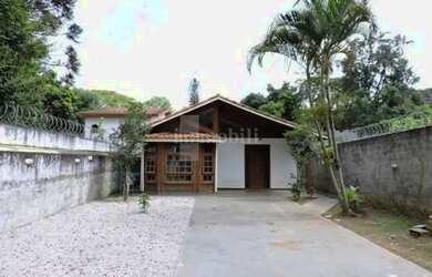 Imagem: O depósito possui 5 Vagas na garagem, 288m² de Área e está