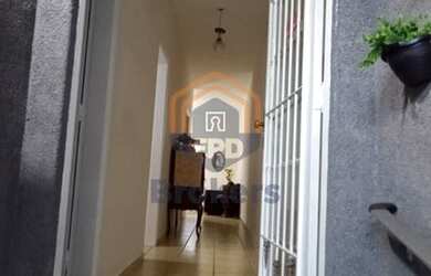 Imagem: A casa possui 2 Dormitórios, 1 Banheiro, 85m² de Área e