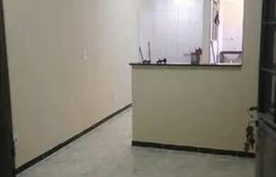 Imagem: O apartamento possui 1 Dormitório, 1 Banheiro, 1 Vaga na garagem