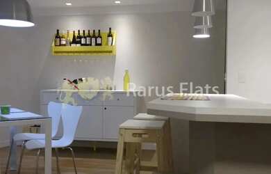 Imagem: O studio possui 1 Dormitório, 1 Banheiro, 1 Vaga na garagem