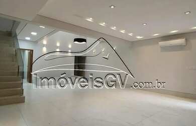 Imagem: A casa possui 3 Dormitórios, 4 Banheiros, 2 Vagas na garagem