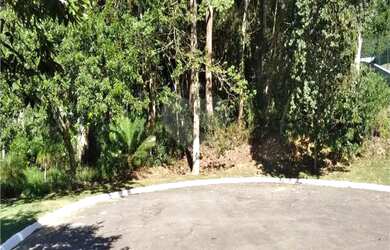 Imagem: O terreno possui 1.575m² de Área e está localizado em Roseira