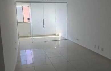 Imagem: O depósito possui 1 Vaga na garagem, 42m² de Área e está