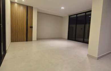 Imagem 2: Excelente casa com piscina localizada no bairro Papagaio