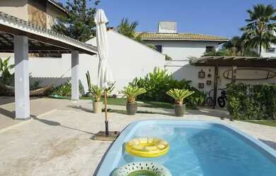 Imagem: A casa em condomínio possui 5 Dormitórios, 5 Banheiros, 4