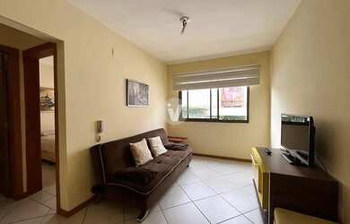 Imagem: O apartamento possui 1 Dormitório, 1 Banheiro, 1 Vaga na garagem