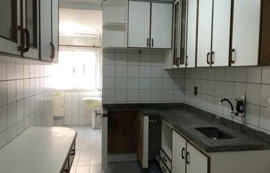 Imagem: O apartamento possui 3 Dormitórios, 2 Banheiros, 2 Vagas na