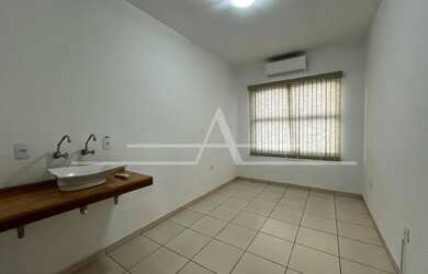 Imagem: O depósito possui 15m² de Área, Imóvel novo e está localizado