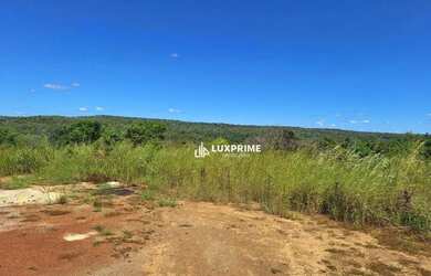 Imagem: O terreno possui 8.237m² de Área e está localizado em Plano