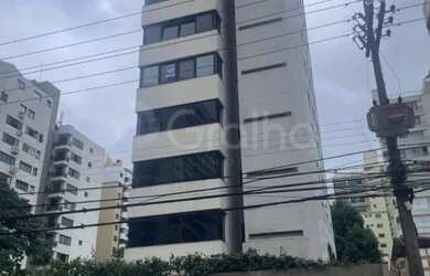 Imagem: O apartamento possui 3 Dormitórios, 2 Banheiros, 2 Vagas na